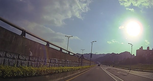 Strong light inhibition image